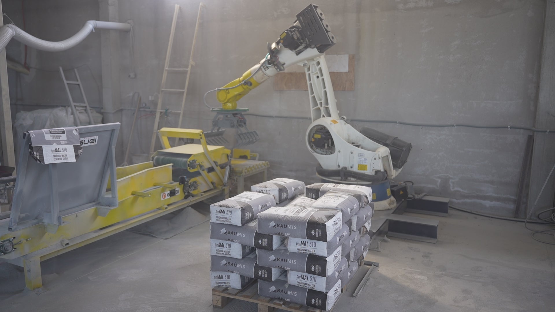 Load video: Zahvaljujući našem robotu, postižemo izvanredne rezultate u proizvodnji. Kapaciteti su značajno povećani, osiguravajući brzu i preciznu isporuku svakog proizvoda.